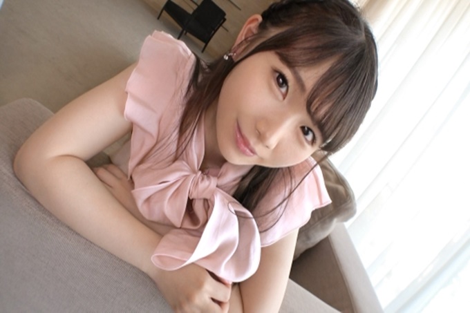 【激烈的活塞高潮！】有凹版工作经验的湿漉漉 20岁的美少女大学生，自称性感带是乳头和肉穴的灵敏度也非常好…