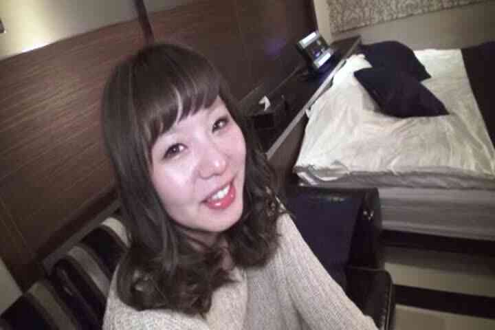 ツインテール水着むすめの潮吹き生ハメ！