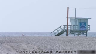 金发美女挑战黑色巨蟒