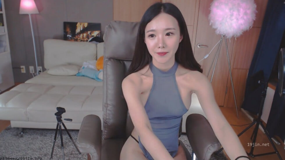 主播2019-04-17_yh1012_18tv录制