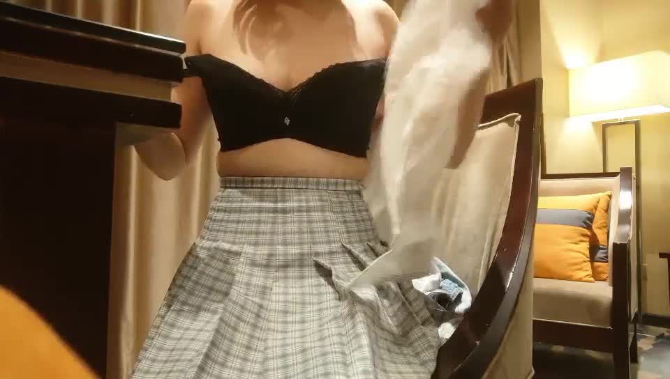 换妻极品探花_ 六月十号骚逼啪啪