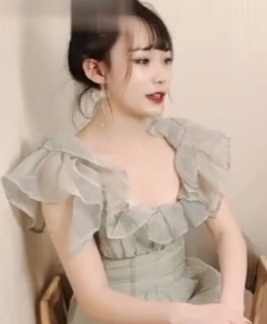 家访女老师与学生产生争执最后竟被学生内射中出 - 糖糖