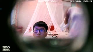 吐血推荐-主题酒店偷拍娇小漂亮的牛仔短裤大学美女被195CM男友来回爆操了5次,个子太高弯着腰还插不进去!