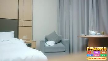 约炮高颜肉丝少女，偷偷拔套被发现操的高潮不停