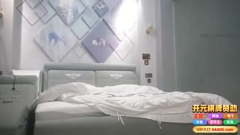 熟女大姐兼职，多姿势无套猛怼射了一奶子