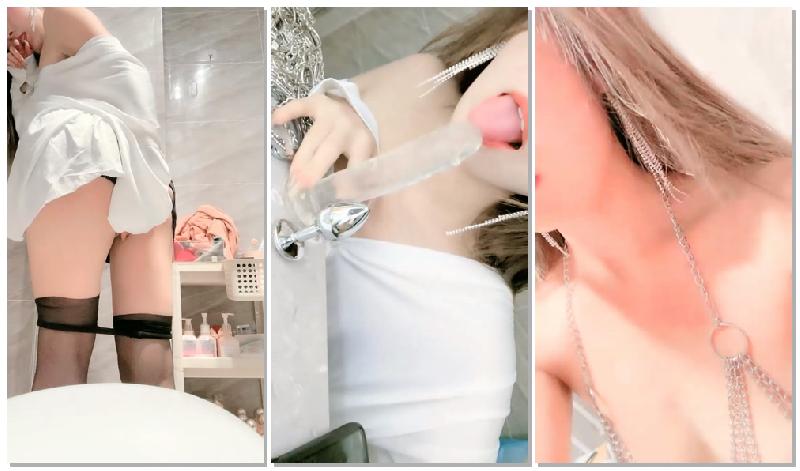 極品尤物顏值女神！近期下海密碼房！粉奶嫩穴衛浴誘惑，肛塞菊花情趣手銬，黑絲美臀，坐假吊上套弄