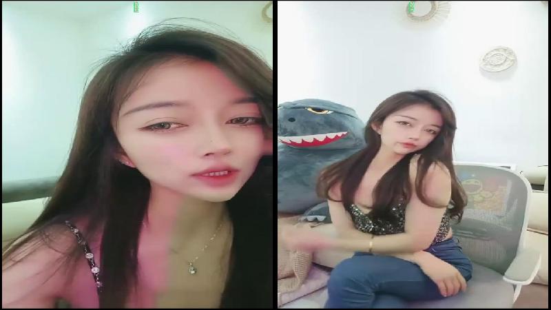 勾人魂魄魔鬼小妖精❤️：哥哥把肉棒放里面感受我的溫暖摁哥哥舌頭伸進來啊啊啊好舒服好爽再快一點快一點艸死小騷逼