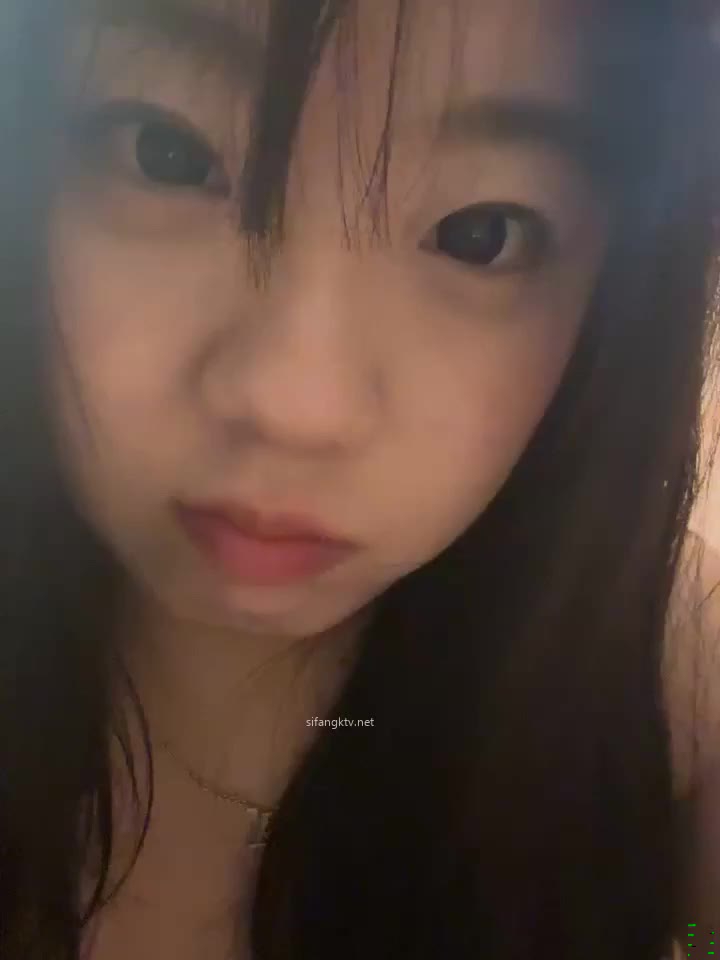 2024年3月，stripchat来了一个极品，【Olivia】，童颜巨乳小萝莉，滴蜡~缸塞~自慰喷水，小骚货懂得真多5