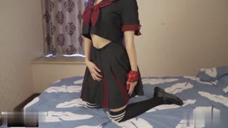 P站网红cutematch～淫荡学生睡前的自慰骚样！