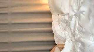 亲哥哥跟妹驾车户外自慰