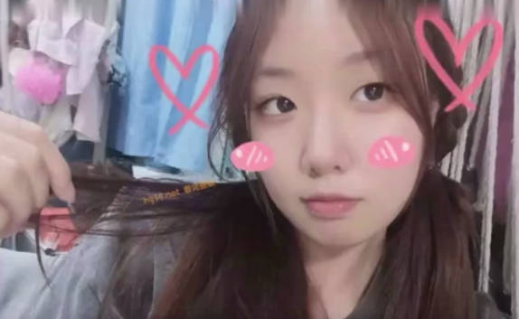 情侣泄密曝光！山西师范大学母狗学生反差婊眼镜妹，骚货口交的很认真太骚了