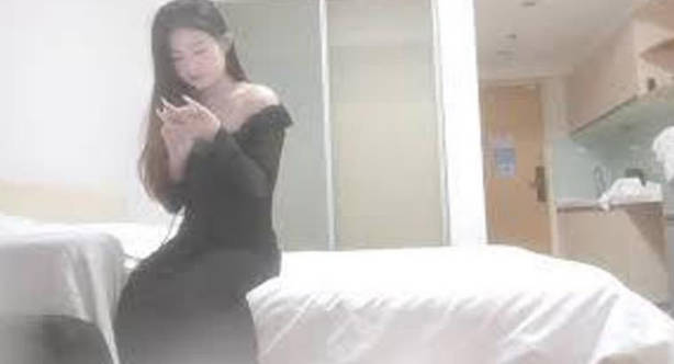 漂亮巨乳小姐姐身材丰满高挑稀毛鲍鱼粉嫩上来就开车上位骑操啪啪打桩扶腰后入大奶哗哗