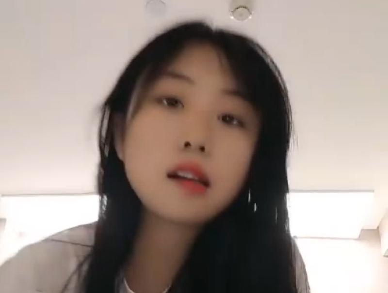 兄弟們！這妹妹奶子大到會嚇死人啊！