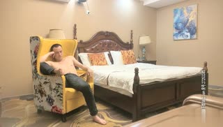 叫鸡偷拍流出~ 神探老金 超有感! 173cm长腿妹跪下吹箫、床上极骚扭动