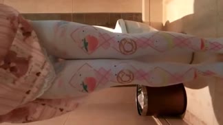 【国产馆】新晋网红美少女洛美瑶瑶新作之思春等待翘美臀待插入水晶窥视粉穴首次完美露出原版私拍高清720P版