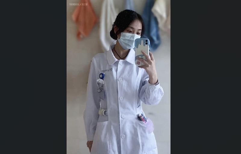 衛校畢業大眼護士，白天溫柔醫護，私拍流出